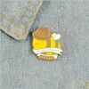 Accessoires de dessin animé Épingles en émail d'abeille M. Cowboy Pin Badges Beehaw Chapeau de gentleman jaune Broches d'insectes Revers Vêtements Sac à dos Ani Dhyqs