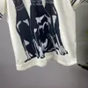 2 LUXURY Designers Shirts Moda para hombre Tiger Letter V camisa de bolos de seda Camisas casuales para hombre Slim Fit Camisa de vestir de manga corta M-3XL # 44