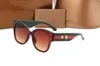 Gafas de sol clásicas Lente Polaroid Carta de diseñador para mujer Gafas para hombre Gafas senior para mujer Marco de anteojos Vintage Metal Sun Gl296J