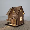 Kerst houten lichtgevende blokhutdecoratie kleine huis huis feestelijke houten ambachten decoratie