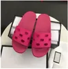 2024 Slippers for Men Luxury New Pool Slide Summer Fashion Wide Flat Slippery Thick Sandals Flip Flops Women Designer Shoes Size 35-42 With Box