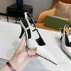 صندل نساء Slingback مصمم أقطار منتصف الكعب شبكة أسود مع بلورات