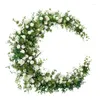 Dekorativa blommor konstgjorda gröna växter vit rose blommig rad arrangemang månbågen med blomma bröllop bakgrund dekor po props stativ