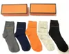 2023 Socken für Herren und Damen, luxuriöse Baumwollsocken, klassische Kutsche, hochwertige Strümpfe, bequem, warm, 5 Paar/orange Box N1