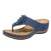 Slippare kvinnors mode casual blommig flip flops sandaler kilar skor utomhus kvinnor platt strand glider #50