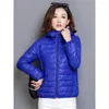 Trench da donna Moda coreana Donna Giacca invernale Femme Donna Parka Mujer Chaqueta Ultra leggero Autunno caldo Con cappuccio Streetwear Goccia