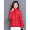 Trench da donna Moda coreana Donna Giacca invernale Femme Donna Parka Mujer Chaqueta Ultra leggero Autunno caldo Con cappuccio Streetwear Goccia