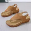 Sandaler skor kvinnor 2023 mjuk platt sommar sexig glitter glid på solid klipptå toe toe Sandalias