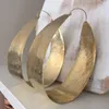 Bengelen oorbellen kroonluchter enorm gehamerd messing hoepel grote gouden statement voor uitgerekte oorlobben grote oversized hoopsdangle