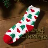 Femmes chaussettes chaudes avec impression Style japonais rouge blanc mode moyen Tube mignon drôle wapiti femme Harajuku noël amusant Kawaii arbre