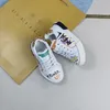 kindermerk designer skateboardschoenen Kinderen bedrukt geborduurd zacht leer peuterjongen en meisje Graffiti sneaker