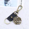 Keychains Charm Men Leather Keychain Vintage Metal Flower Key Chains Fashion Women Keyring Female Car Bag Pendant Jewelry Accessories Gift