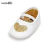 Eerste wandelaars de geboren babymeisjes schoenen Princess Love Autumn Spring Soft Soled Infant Girl's Toddler