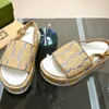 Designer-Slides mit goldenen Schnallen für Damen, elegante Sommer-Luxus-Slides, Top-Mode, Leder-High-Heels, klobige 5 cm, Party- und Bankett-Slideschuhe OCUZ