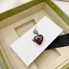 80% DI SCONTO 2023 Nuovi gioielli di moda di alta qualità di lusso per orecchini regalo di design a lato singolo in argento sterling doppio incastro fragola