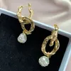 Dingle örhängen ljuskrona guld oregelbunden konkav-konvexa lava barock pärlor med diamanter är retro smycken för kvinnor