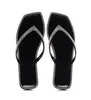 Tofflor 2023 Summer Color Diamond Square Head Flat Crystal Jelly Flip-Flops Kvinnlig yttre slitage