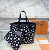 2023 Yayoi Kusama Borse firmate Borsa in pelle Borsa a tracolla X YK GM Borsa tote casual Borsa shopping grande Donna ONTHEGO borse borse M46390 M46422