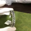 70% di sconto 2023 Nuovi gioielli di moda di alta qualità di lusso per argento sterling fatto di vecchi e donne amanti a doppio cranio Daisy intaglio Bracciale