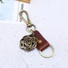 Keychains Charm Men Leather Keychain Vintage Metal Flower Key Chains Fashion Women Keyring Female Car Bag Pendant Jewelry Accessories Gift