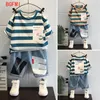 Kleidungssets für 3–10 Jahre Baby-Jungen, Sommer-Kinderkleidung, Capri-Hosen, Kurzarm-Anzug, modisches Streifen-T-Shirt, Jeans-Shorts – gekauft