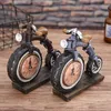 Figurine decorative Oggetti Modello di motocicletta retrò Orologio vintage Ornamento in resina Accessori per la decorazione della casa Arredamento per soggiorno