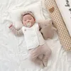Подушка /декоративные инси с хлопковым вышитым медведем Цилиндрический ребенок комфорт рожденные кровать бампер младенец спящий поясничный подушки дома d