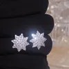 Orecchini a bottone di lusso elegante pietra zircone pieno per le donne Accessori di gioielli per feste di nozze con stelle di cristallo in stile coreano