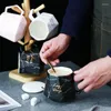 Kupalar 1 parça hediye kupa nordic tarzı elmas köşelerde seramik kapak kaşık set çay kahvesi ile şekil