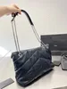 Bolso de mujer de diseñador de moda de tres tamaños Bolso de hombro de mujer Bolso de mano Caja original Cuerpo cruzado de nube de cuero genuino Cadena negra de oro y plata HQY322722