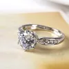 Anéis de casamento S925 Silver Ring Jeia de casal de diamantes de seis garras Oito corações e flechas proposta para mulheres