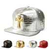 Gorras de béisbol Missfox Hip Hop Mujeres Hombres Sombrero Gold Cross Cz Stone Pavimentado Sombreros negros Ala plana Patrón de cocodrilo