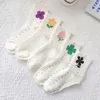 Femmes Chaussettes Femmes Coton Belles Fleurs Coréen Moyen Tube Blanc Respirant Ins En Gros Pour Les Filles Cadeau Meia