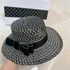 Chapeaux de paille à nœud papillon à ruban court pour femmes, casquette de bassin Simple à dessus plat, pare-soleil de plage, chapeaux à large bord