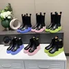 Дизайнерские классические сапоги кожа Martin Angle Chaelsea Boots Fashion Antiplip теплые волны красочная резиновая подошва эластичная лямка роскошная комфортная шина обувь