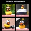 Pato de borracha de vento quebrado com capacete de capacete pingente rodoviário de bicicleta de bicicleta de bicicleta de bicicleta acessórios para decoração de carros de decoração de carros