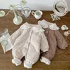 Jumpsuits 3726e Born kläder baby vadderad jumpsuit vinter trasiga blommor baby flicka kläder fleece varma klättring kläder 230303