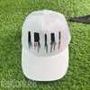 Desigenr şapkası Kadınlar için sadece erkekler kamyoncular Boyutlu Tokalı Pamuk Nakış Harfleri Gorras Unisex Ortak Tasarımcı Moda Beyzbol Kapakları PJ032 B23