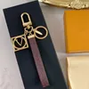 Fashion Leather Key Chain Golden Metal Pendants Designer Keychain Mens Women Keyring Monogram Bag Car Pendant Luxury Key Buckle V Keychains XP6F