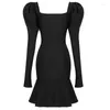 Vestidos casuais mulheres inverno sexy manga longa colarinho quadrado preto plissado mini bodycon bandage vestido 2023 elegante festa de noite vestidos