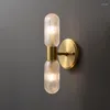 Lampada da parete Postmodern Copper Light Luxury Sconce Camera da letto nordica Comodino Retro Vintage Soggiorno Decorazione scala Sfondo