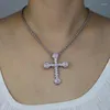 Catene Bianco Rosa Cz Pavé di rosa a forma di fiore Ciondolo croce placcato colore argento per donna uomo Collana hip hop Commercio all'ingrosso di gioielli