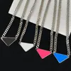 Aereo Collane colorate lisce Triangolo medio Solitario Donna Ciondola collane Lady Cute Birthday Party Gift Jewelry