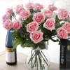 Fiori decorativi 9 rose ad alta simulazione Decorazione domestica artificiale con rosa idratante a mano singola