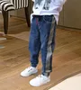 Jeans ienens barn pojkar kläder mager jeans klassiska byxor barn denim kläder trend långa bottnar baby boy casual byxor 230306