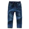 Jeans barn pojkar jeans elastiska midja modemärke design barn casual denim byxor för tonåring pojke 2-14 år bär FM034 230306