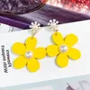 Dangle boucles d'oreilles été jolie fille jaune perle fleur en bois exagéré femmes mode personnalité tempérament boucle d'oreille soeur étudiant