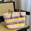 شريط Stripe Straw Bag Stripe Women Beach Bace Stare Bags حقائب النساء حقائب يد Lady Totes Designer Luxury Holiday 97 محفظة نسج قفزة كبيرة