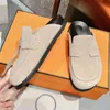 2023 Tasarımcı Lüks Yuvarlak Kafa Yarım Sürükle Terpekler Kadın Deri Siyah/Kayısı/Khaki/Mavi Buzlu Kapalı Toe Geri Dövülmüş Sandal Ladys Casual Platform terlik