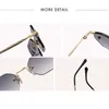 Óculos de sol Moda Vintage Rimless Square Homens Homens 2023 Designer Viagem Pequenas óculos de sol de moldura para fêmeas